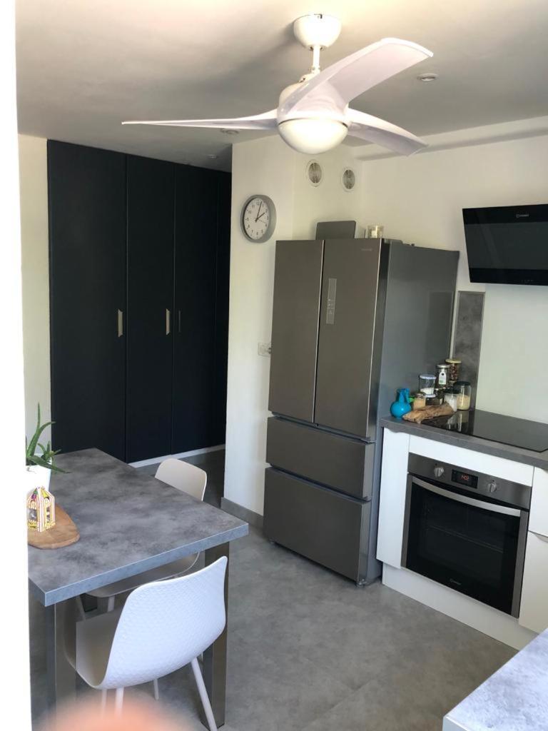 Chambre Avec Salle D'Eau Privee Dans Appartement Partage 200 M Du Tram Montpellier Exteriör bild