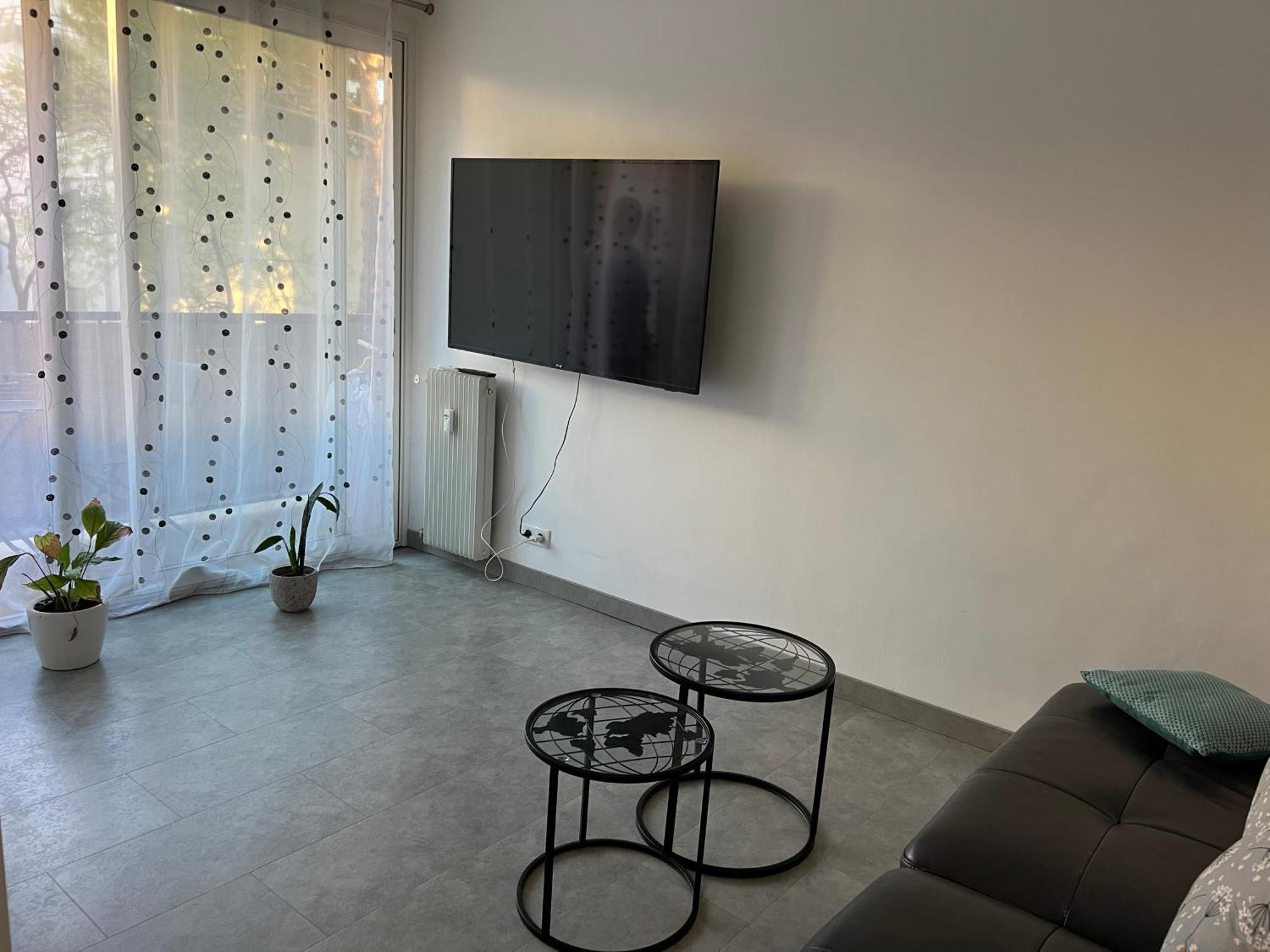 Chambre Avec Salle D'Eau Privee Dans Appartement Partage 200 M Du Tram Montpellier Exteriör bild