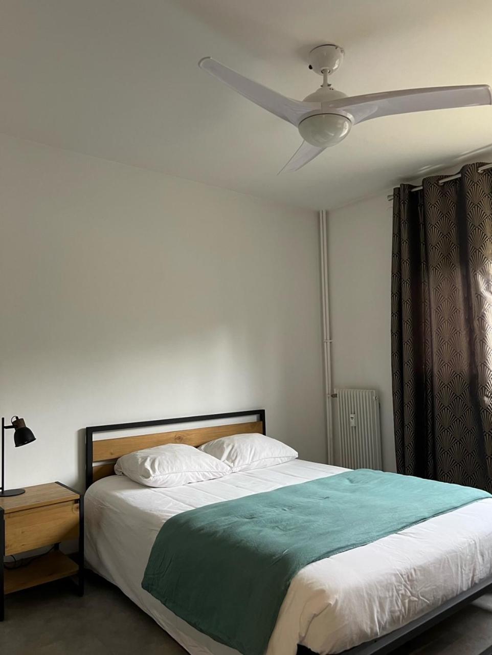 Chambre Avec Salle D'Eau Privee Dans Appartement Partage 200 M Du Tram Montpellier Rum bild